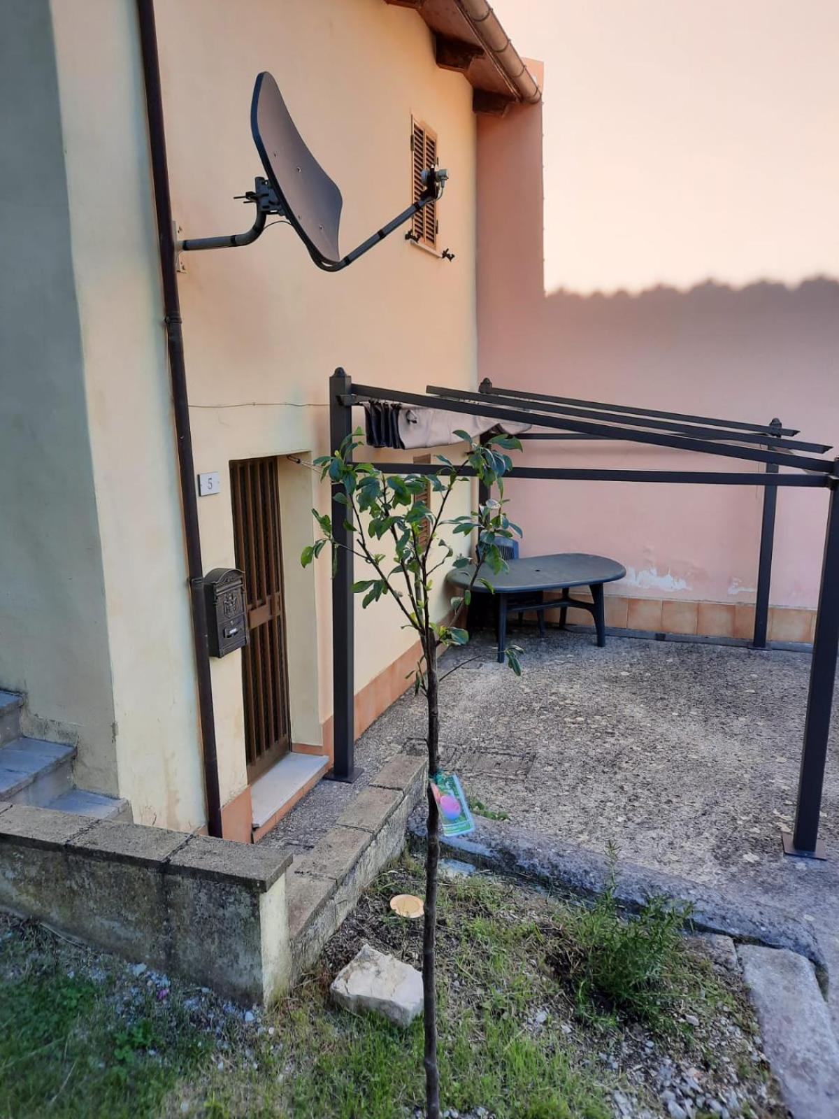 Ferienhaus In Frontone Екстер'єр фото